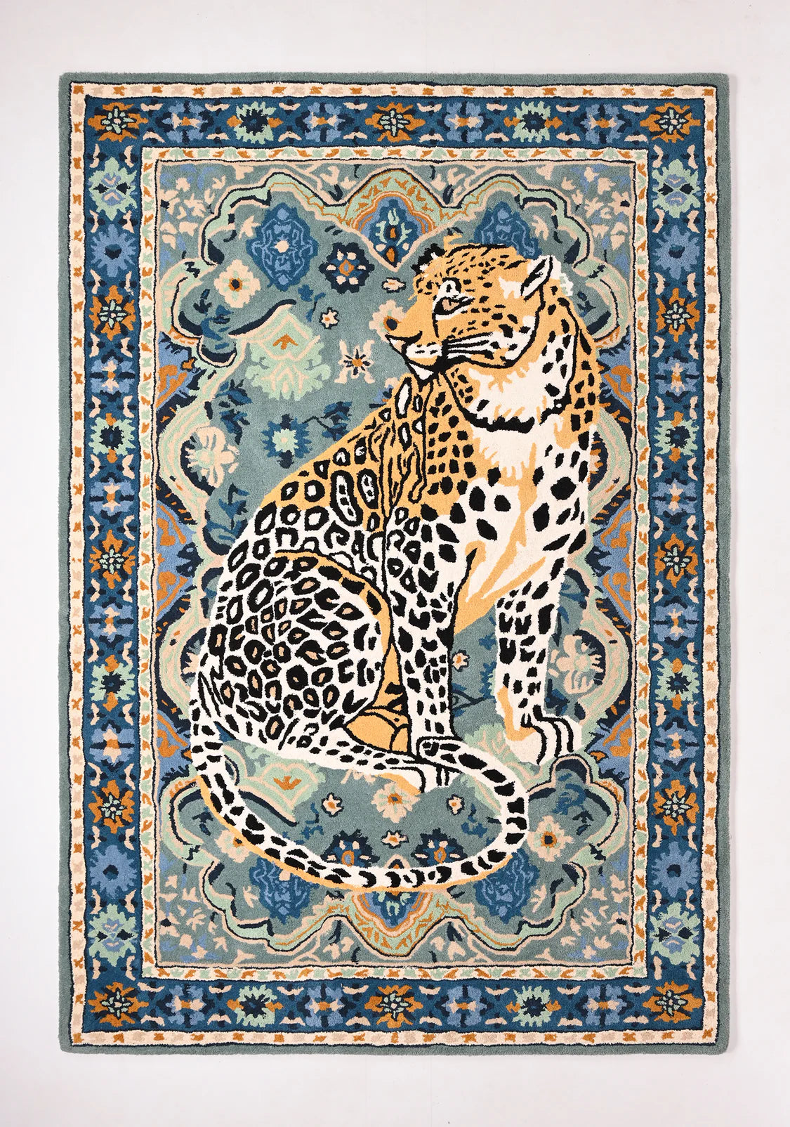 Traditional Tiger Handmade Area Rug