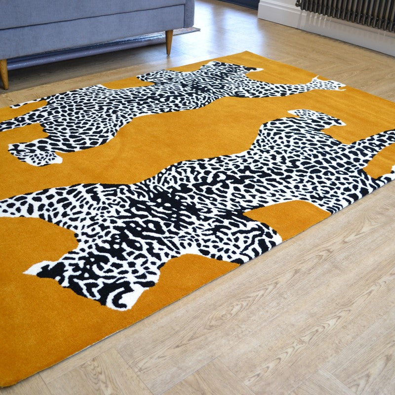 Leopard Climbing Handmade Rug