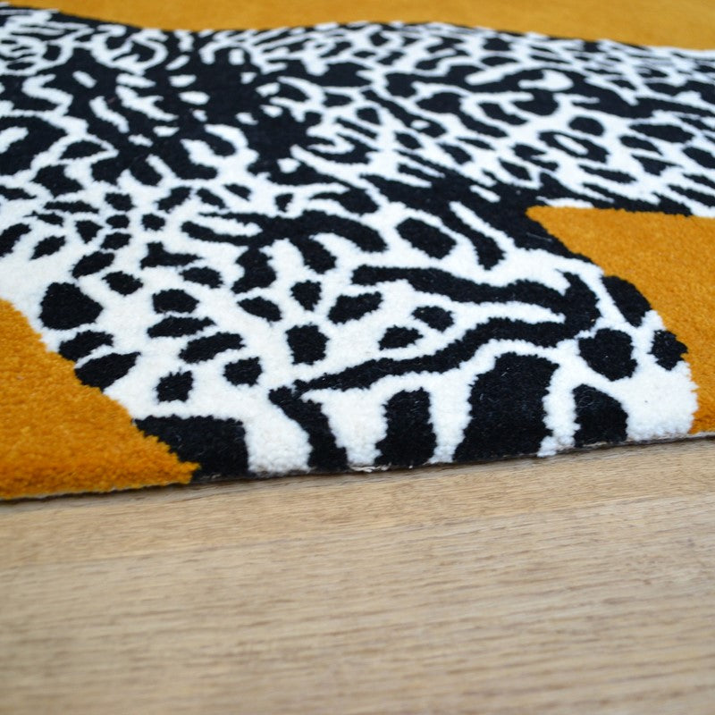 Leopard Climbing Handmade Rug